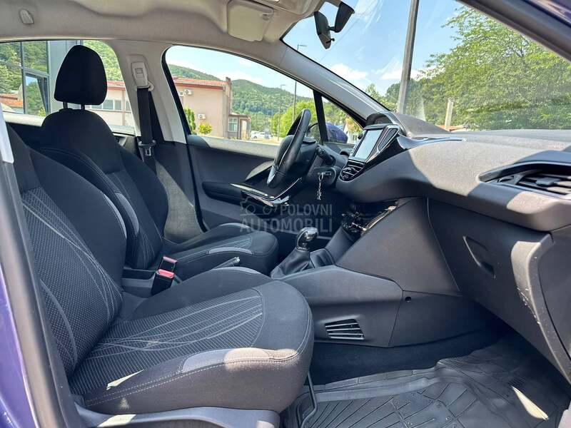 Peugeot 208 ACTIVE 1.2