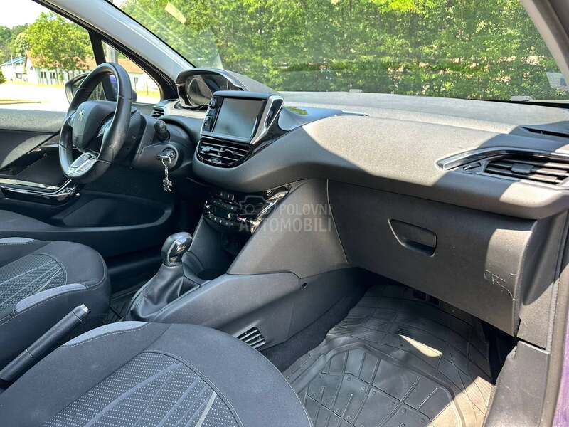 Peugeot 208 ACTIVE 1.2