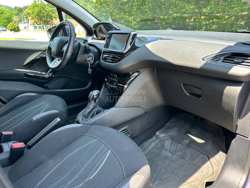 Peugeot 208 ACTIVE 1.2