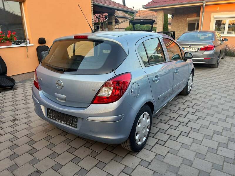 Opel Corsa D 1.2 16v