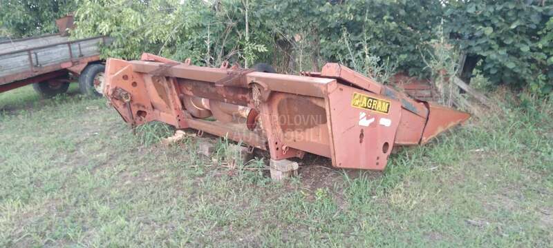 Claas Dominator 76