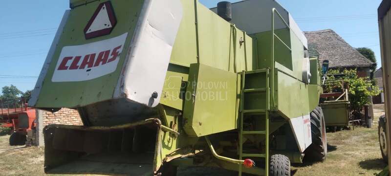 Claas Dominator 76
