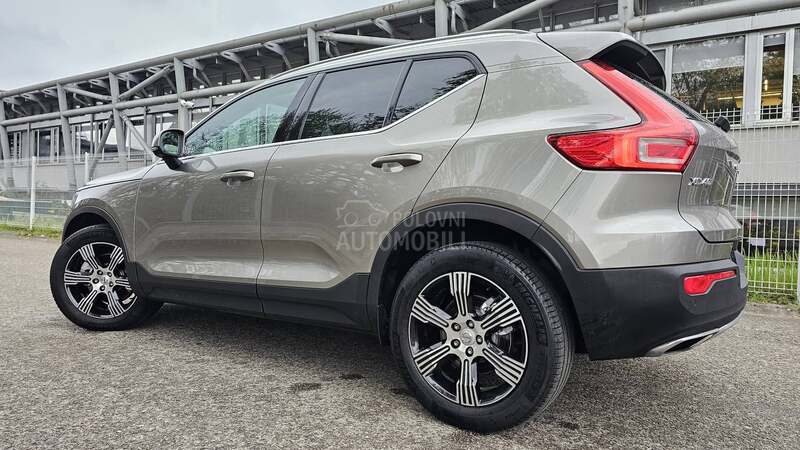 Volvo XC40 T5 248hp INSCRIPTION