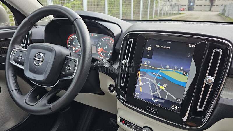 Volvo XC40 T5 248hp INSCRIPTION