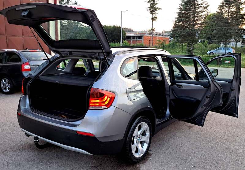 BMW X1 4X4 PANO XEN NOV
