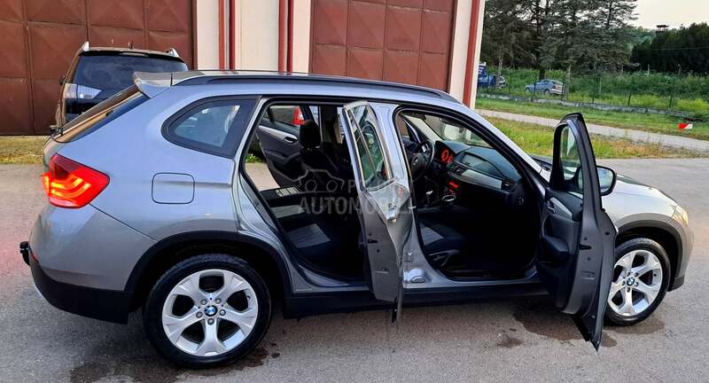 BMW X1 4X4 PANO XEN NOV