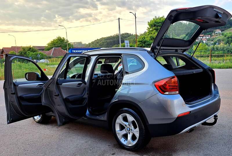 BMW X1 4X4 PANO XEN NOV