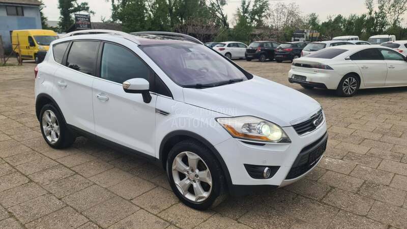 Ford Kuga 2.0d 4x4 PANO/XSEN