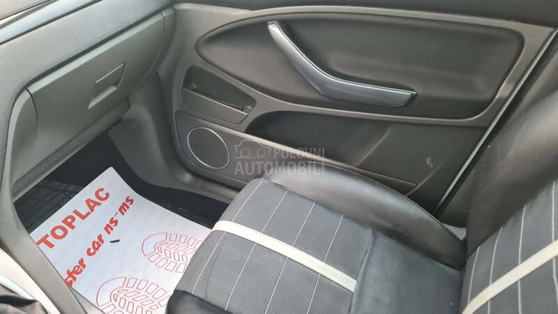 Ford Kuga 2.0d 4x4 PANO/XSEN