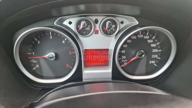 Ford Kuga 2.0d 4x4 PANO/XSEN