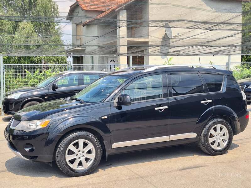 Mitsubishi Outlander 2.0TDI N A V I 7 SED