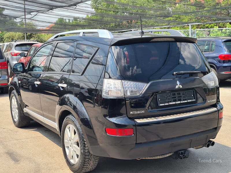 Mitsubishi Outlander 2.0TDI N A V I 7 SED
