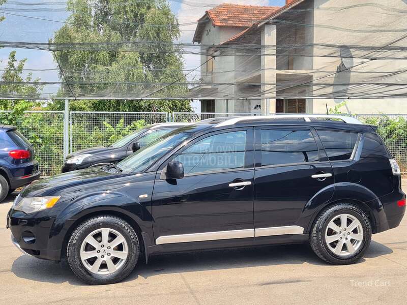 Mitsubishi Outlander 2.0TDI N A V I 7 SED