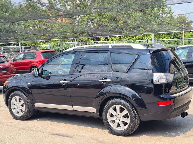 Mitsubishi Outlander 2.0TDI N A V I 7 SED