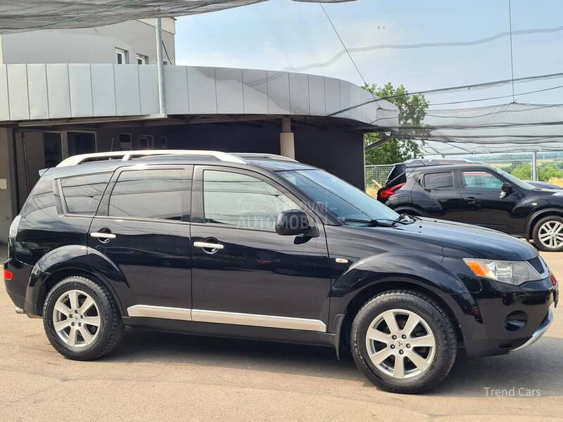 Mitsubishi Outlander 2.0TDI N A V I 7 SED