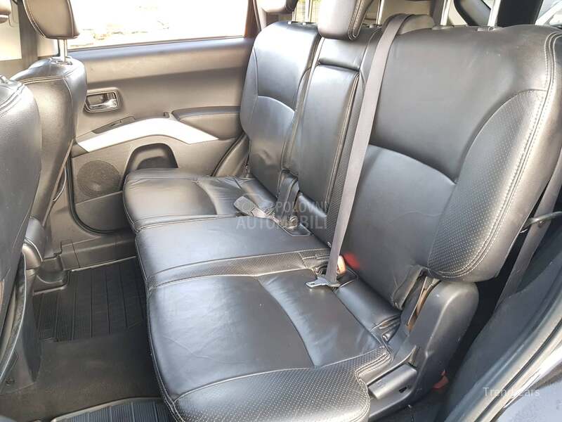 Mitsubishi Outlander 2.0TDI N A V I 7 SED