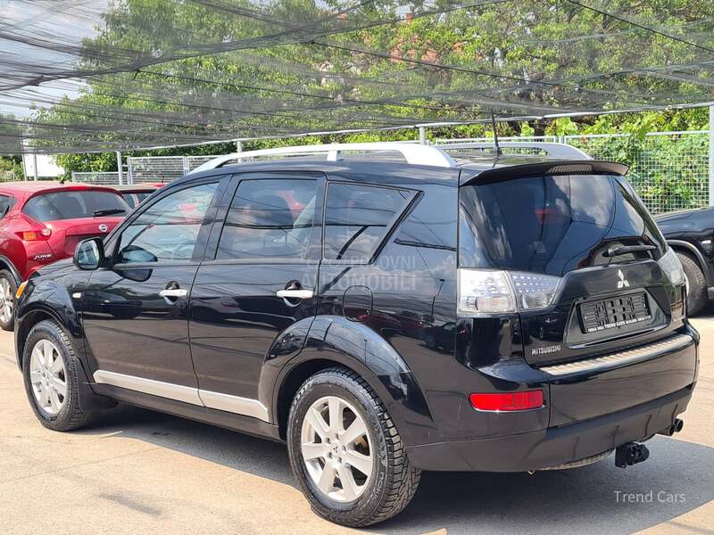 Mitsubishi Outlander 2.0TDI N A V I 7 SED