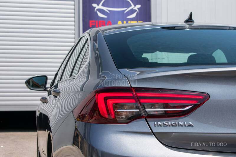 Opel Insignia 2.0D AUT8 LED MEMO