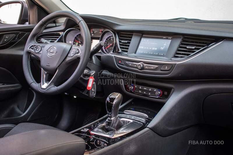 Opel Insignia 2.0D AUT8 LED MEMO
