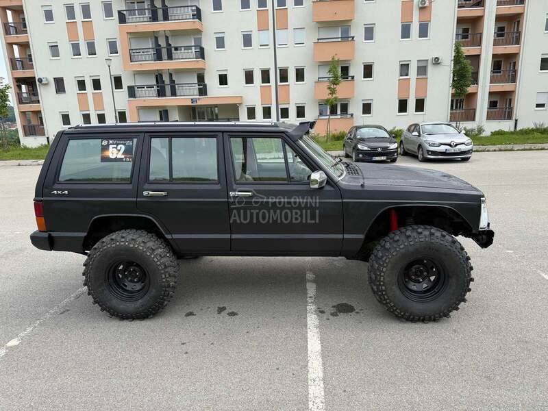 Jeep Cherokee 