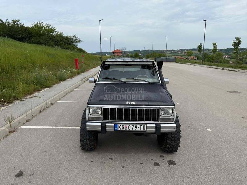 Jeep Cherokee 