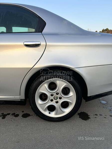Alfa Romeo 166 2.4