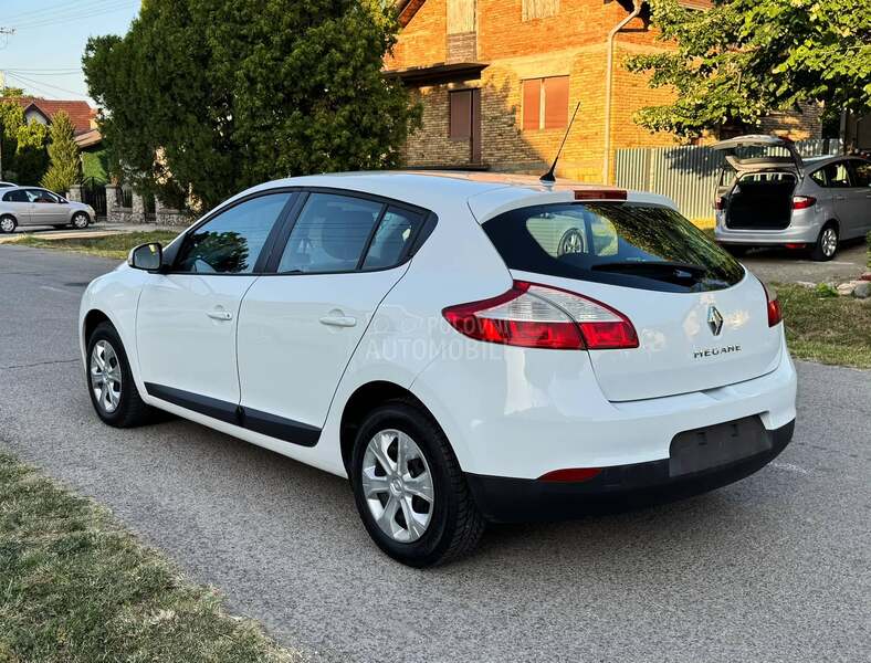 Renault Megane 1.6 16V DYNAMIQUE