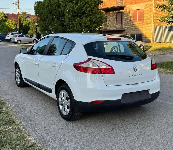 Renault Megane 1.6 16V DYNAMIQUE