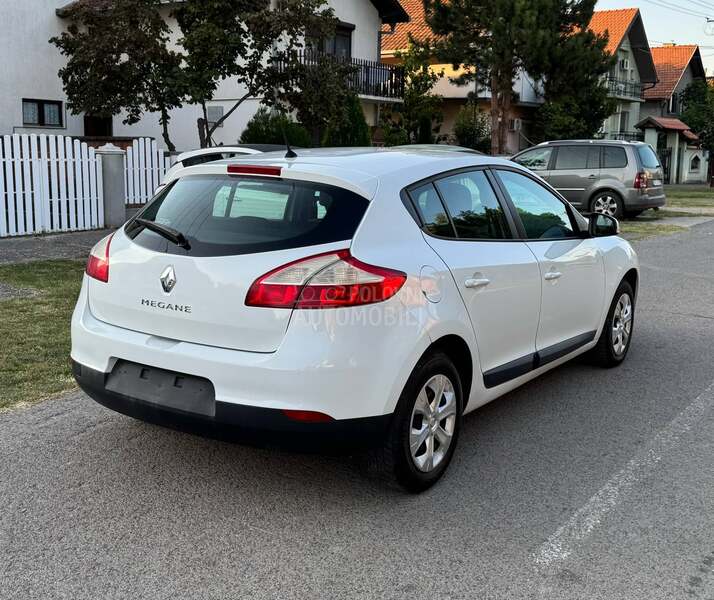 Renault Megane 1.6 16V DYNAMIQUE