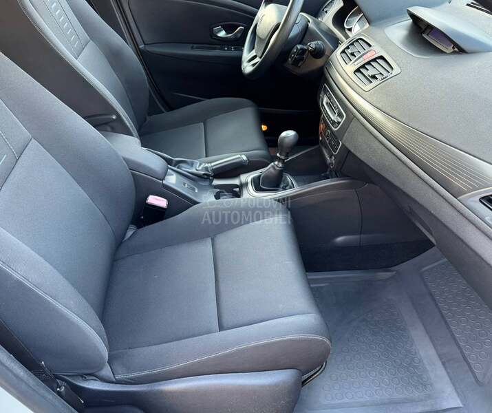 Renault Megane 1.6 16V DYNAMIQUE