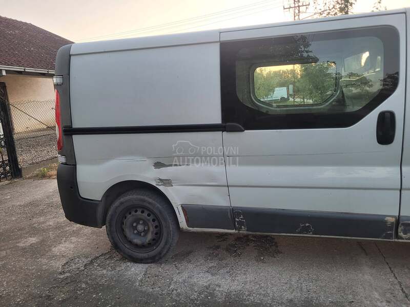 Renault Trafic 2.5dci produženi