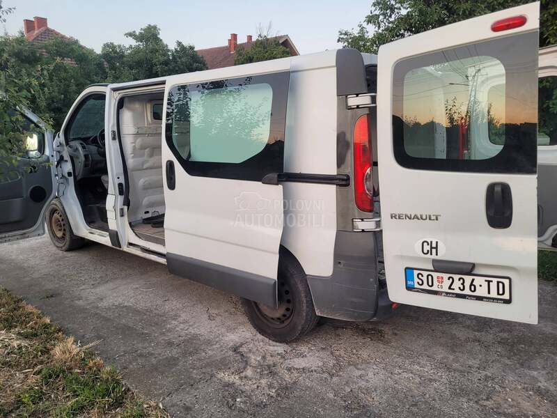 Renault Trafic 2.5dci produženi