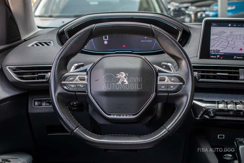 Peugeot 5008 1.2 EAT PANO 7seats
