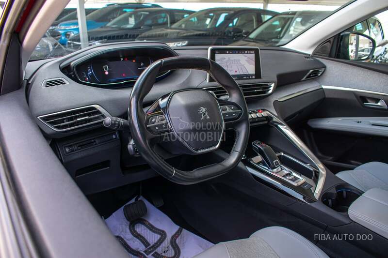 Peugeot 5008 1.2 EAT PANO 7seats