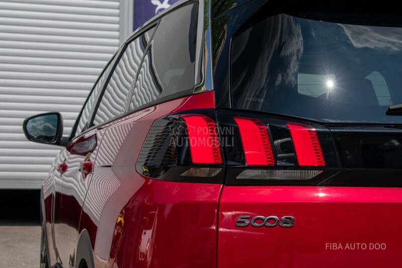 Peugeot 5008 1.2 EAT PANO 7seats