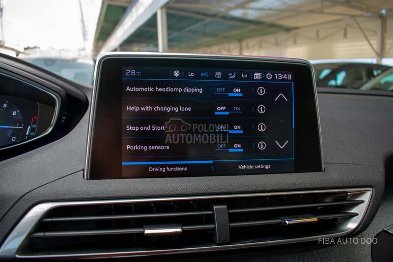 Peugeot 5008 1.2 EAT PANO 7seats