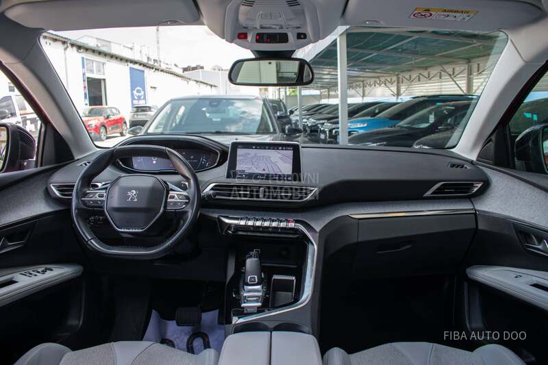 Peugeot 5008 1.2 EAT PANO 7seats