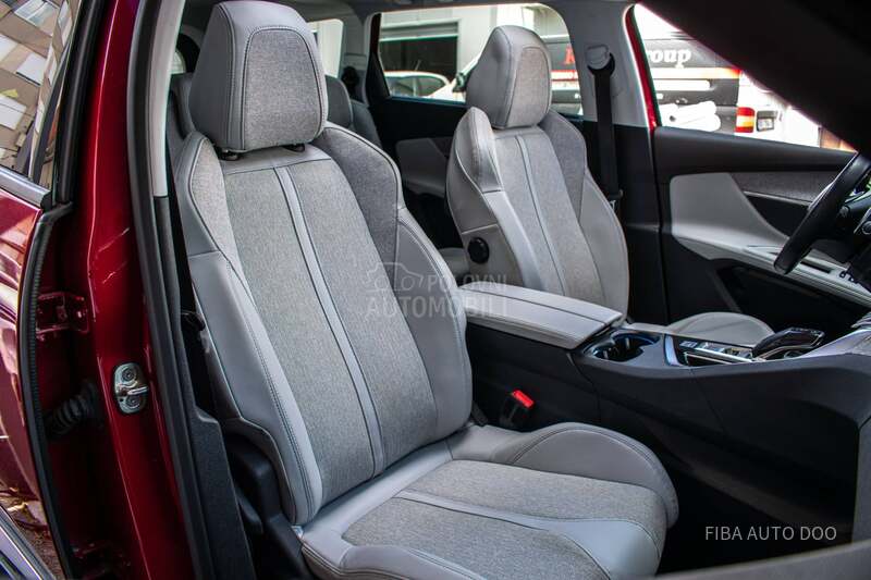 Peugeot 5008 1.2 EAT PANO 7seats