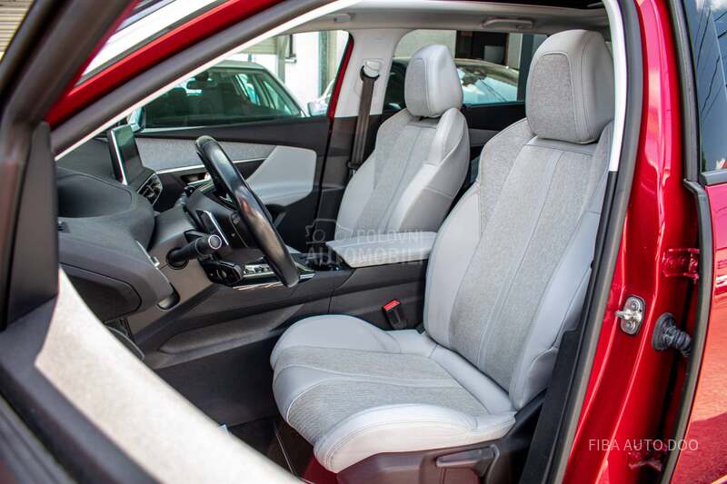 Peugeot 5008 1.2 EAT PANO 7seats