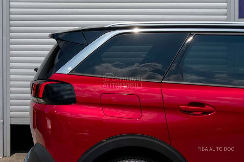 Peugeot 5008 1.2 EAT PANO 7seats