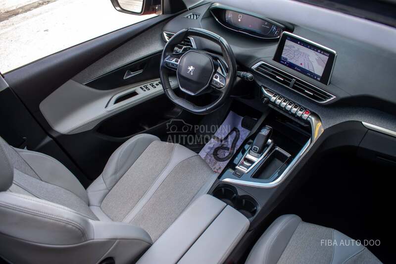 Peugeot 5008 1.2 EAT PANO 7seats