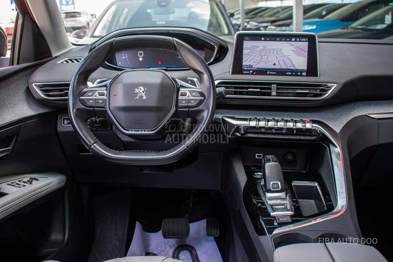 Peugeot 5008 1.2 EAT PANO 7seats