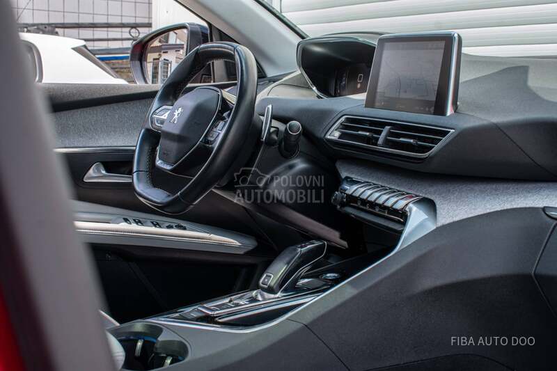 Peugeot 5008 1.2 EAT PANO 7seats