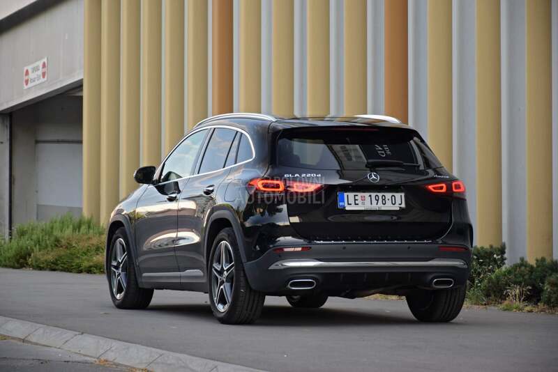 Mercedes Benz GLA 220 D 4MATIC
