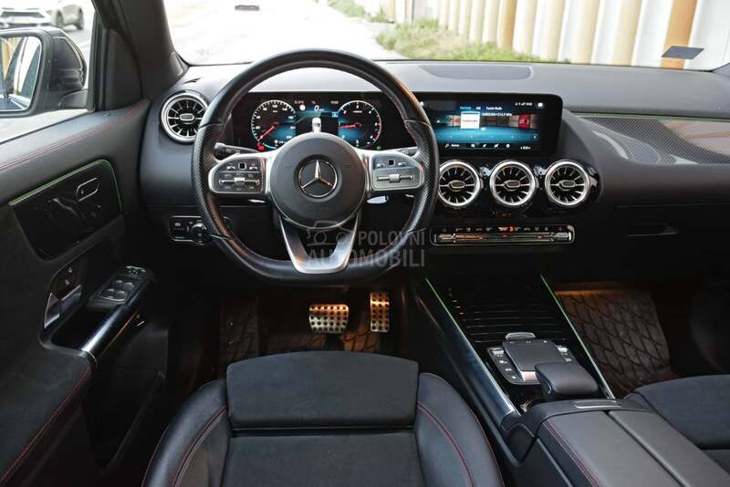 Mercedes Benz GLA 220 D 4MATIC
