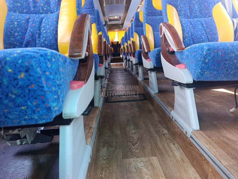 Volvo B7R