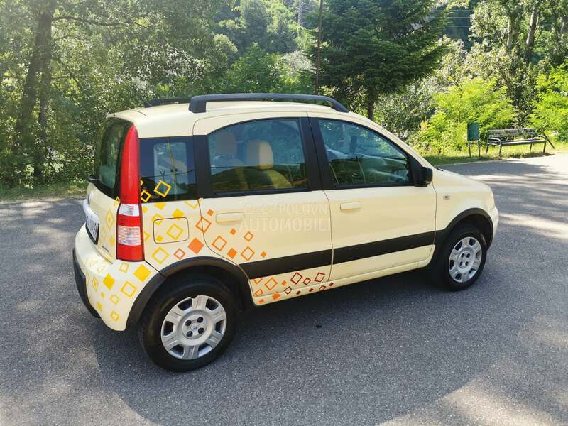 Fiat Panda 4x4 Climbing