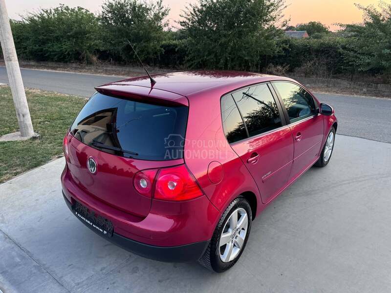 Volkswagen Golf 5 UNITED