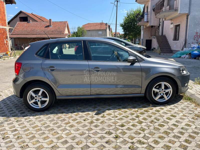 Volkswagen Polo 1.4 OČUVAN CH  2011