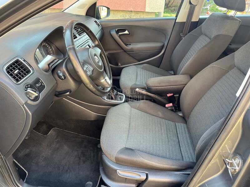 Volkswagen Polo 1.4 OČUVAN CH  2011